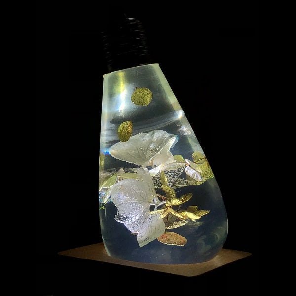 EP Light - White Hydrangea handcrafted eco-resin bulb featuring natural floral design and energy-saving illumination.