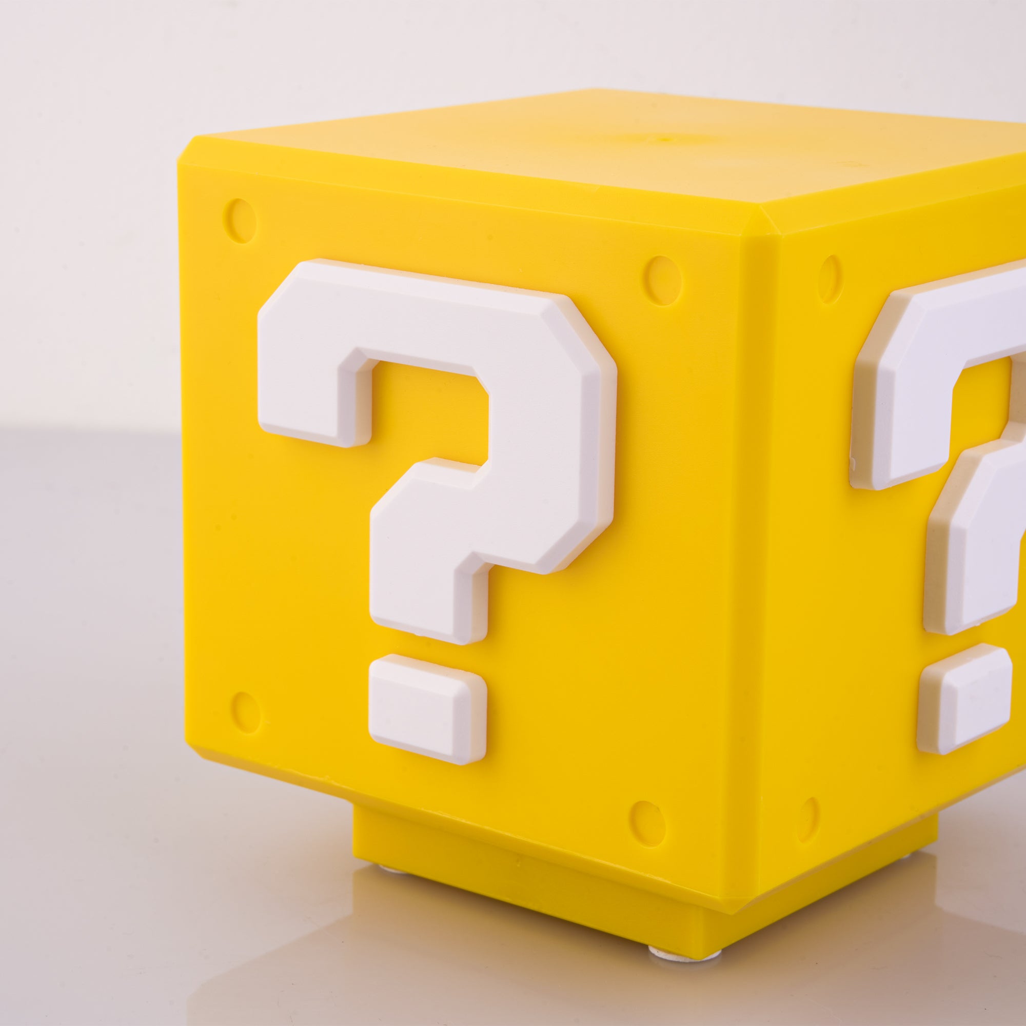 Mario Question Block Light (Sound) - XENTAR
