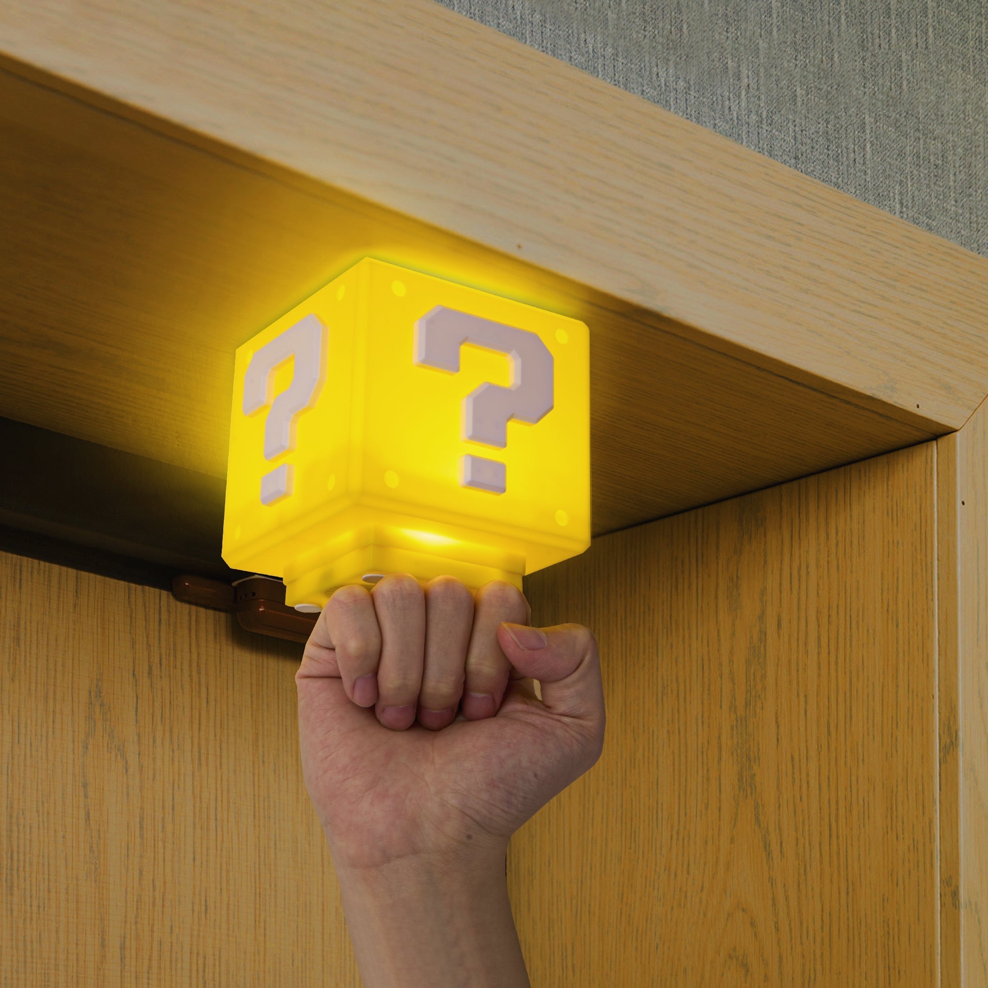 Mario Question Block Light (Sound) - XENTAR