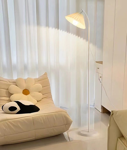 Minimalist Floor Lamp with Pleated Lampshade - XENTAR